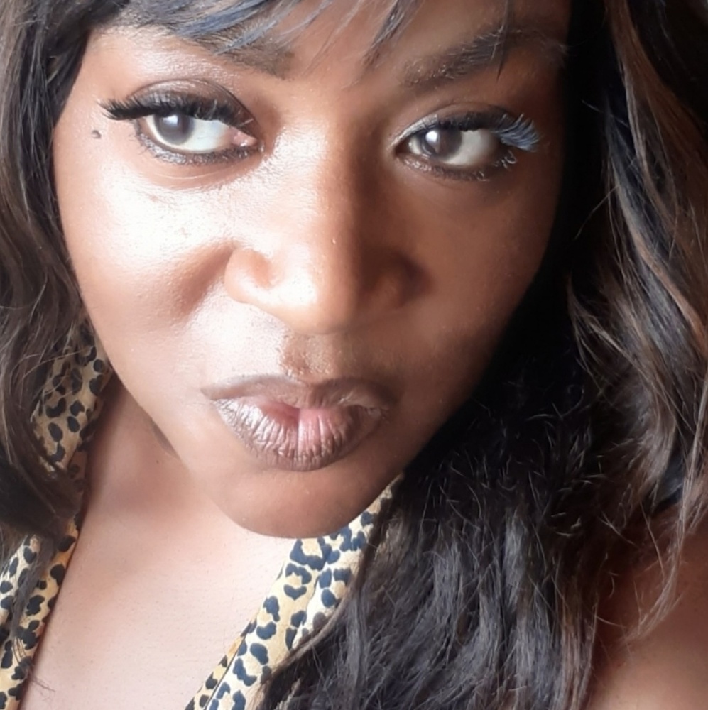 Meet your Posher, Cessha